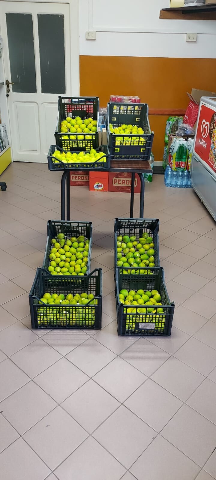 UNA "JETTA" DI Fichi secchi   alle noci  250g COTTO AL FORNO